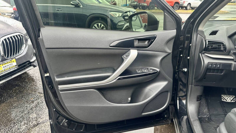 2022 Mitsubishi Eclipse Cross LE