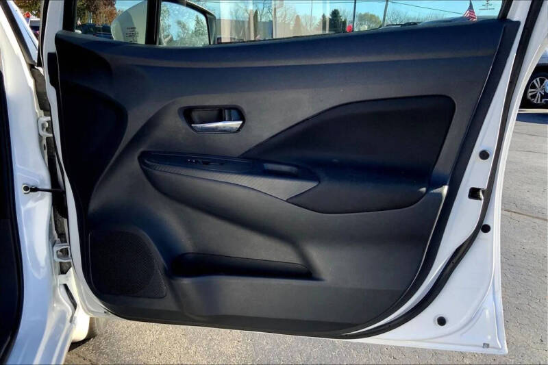 2022 Nissan Versa SV