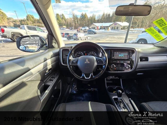 2016 Mitsubishi Outlander SE