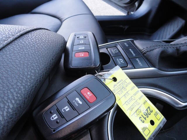 2022 Toyota Camry Hybrid XLE