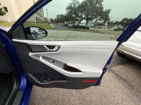 2020 Hyundai Ioniq Hybrid SE