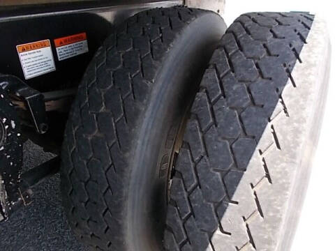 2005 Freightliner Columbia 112