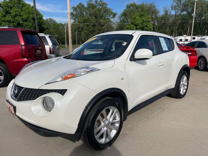 2014 Nissan JUKE for sale at Azteca Auto Sales LLC in Des Moines IA
