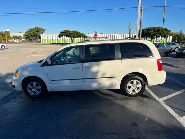 2010 Dodge Grand Caravan  - $5,950