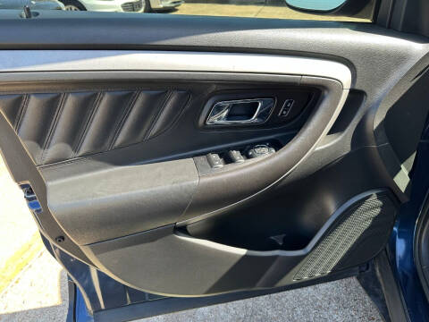 2016 Ford Taurus SEL