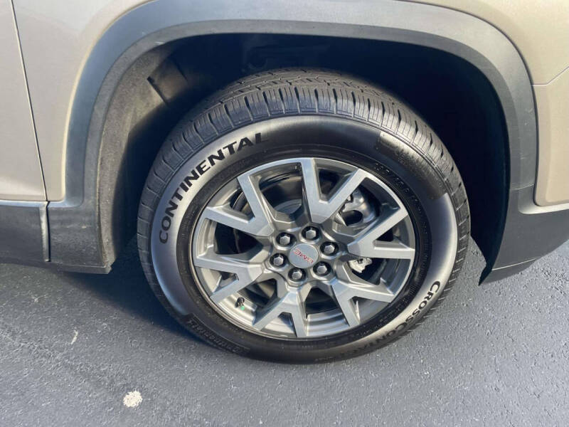 2023 GMC Acadia SLE