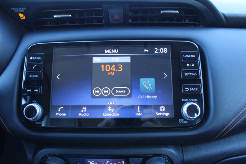 2021 Nissan Kicks SR