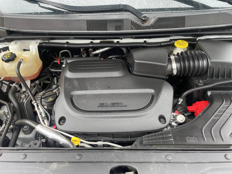 2019 Chrysler Pacifica Touring L - Photo 10