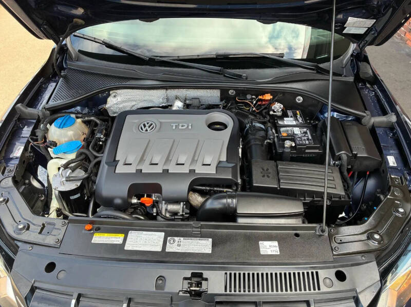 2013 Volkswagen Passat TDI SEL Premium