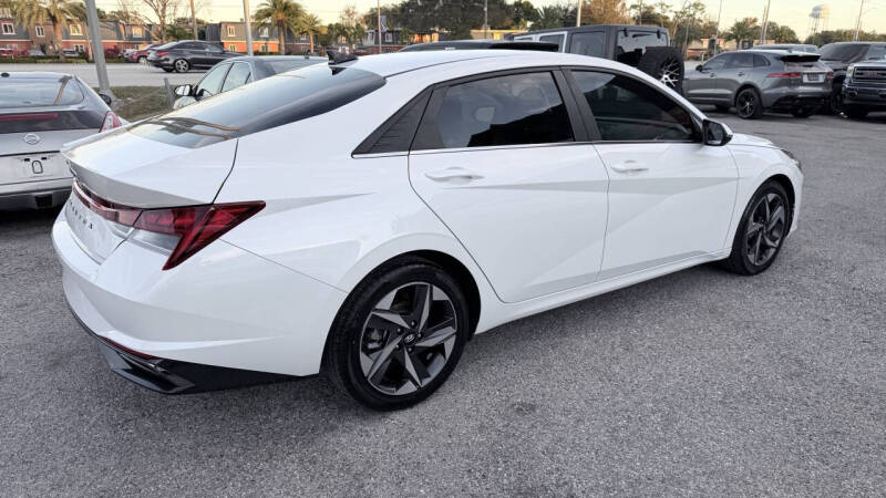 2022 Hyundai Elantra SEL