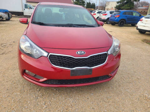 2015 Kia Forte for sale at SUPERIOR AUTO in Luana IA