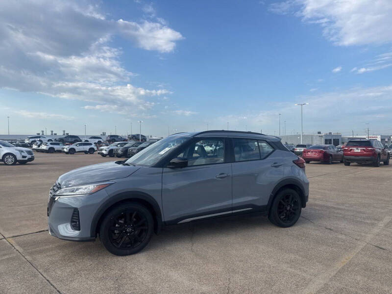 2024 Nissan Kicks SR