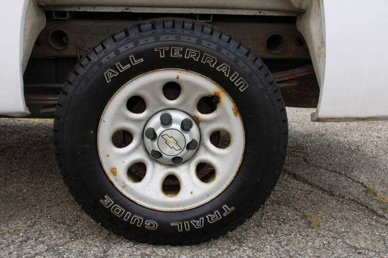 2008 Chevrolet Silverado 1500 Work Truck photo 9