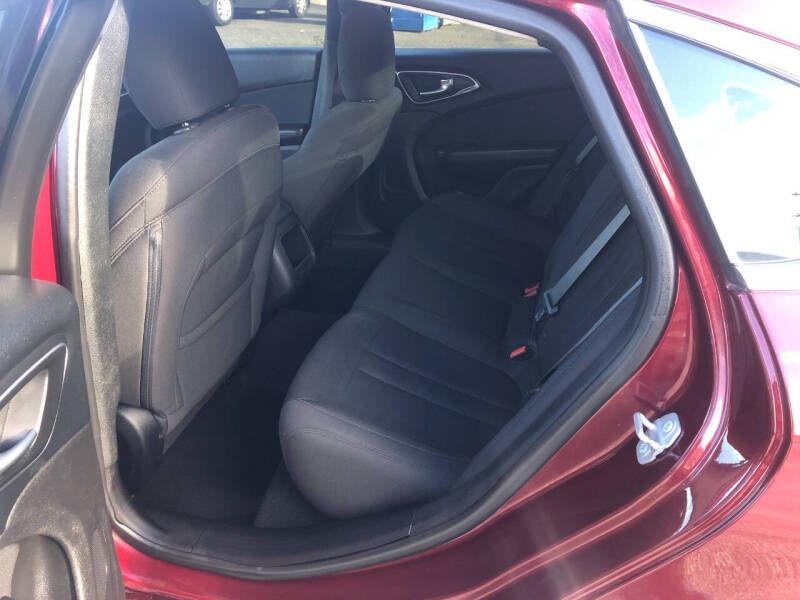 2016 Chrysler 200 Limited