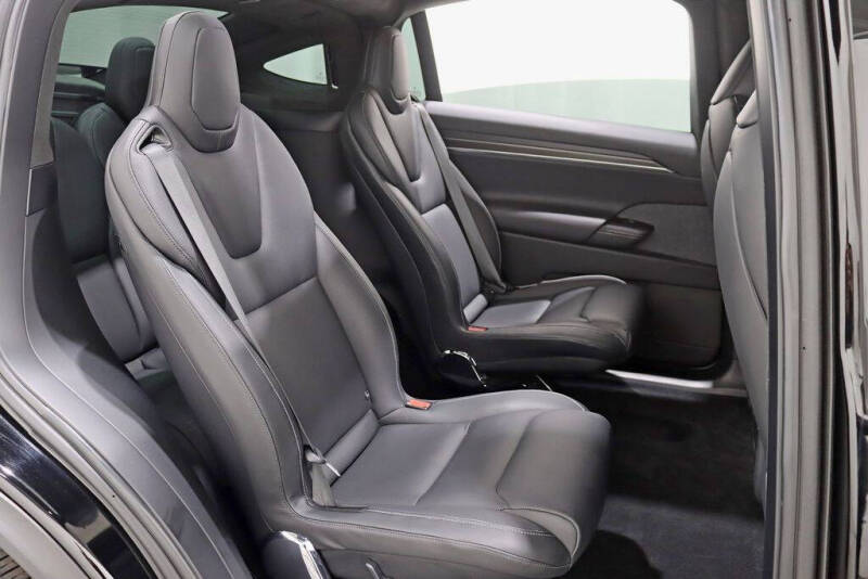 2022 Tesla Model X Plaid