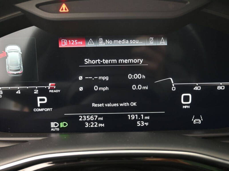 2022 Audi Q8 quattro Premium Plus 55 TFSI