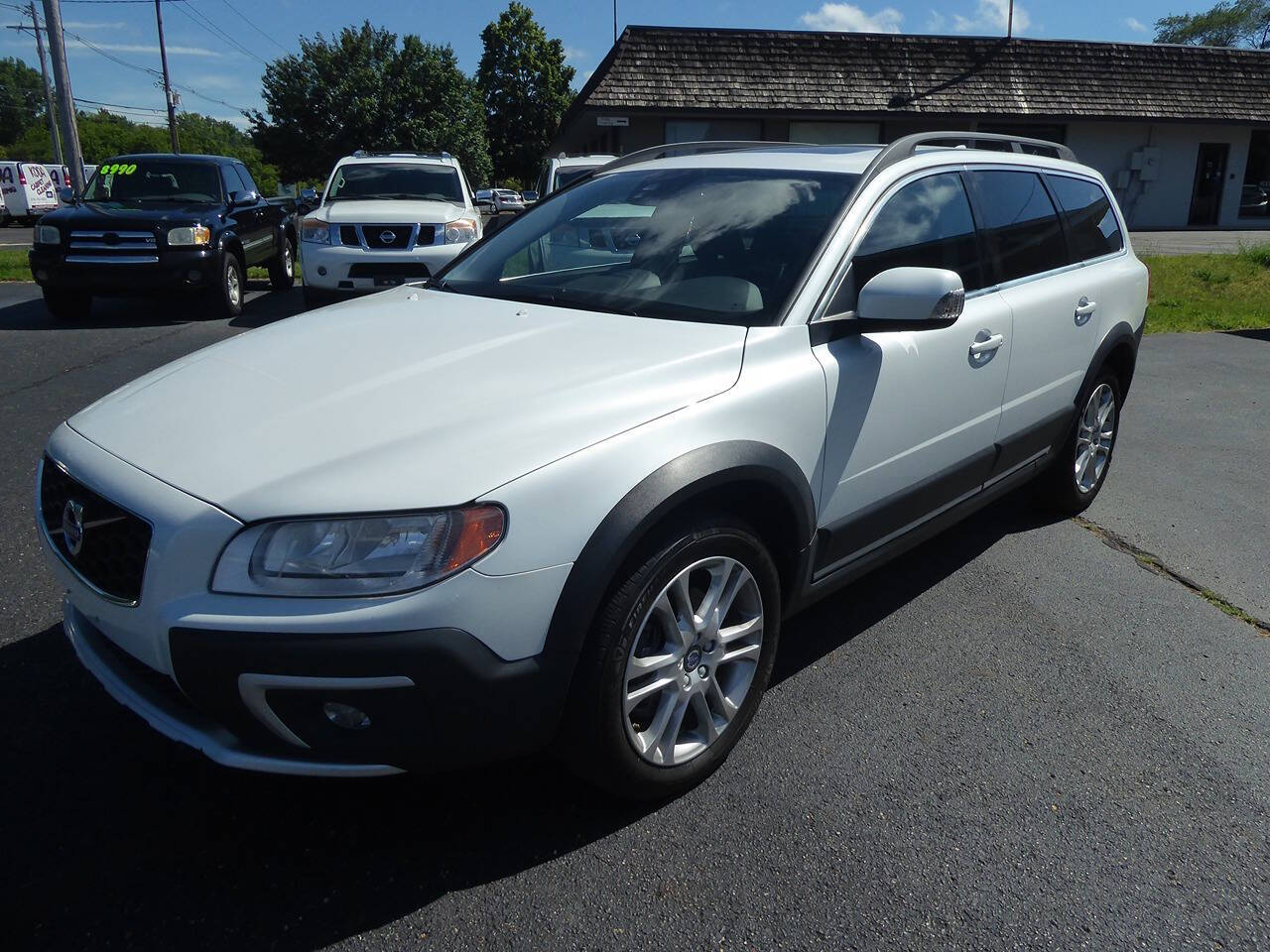 2016 Volvo XC70 for sale at Lakeshore Autos in Holland, MI