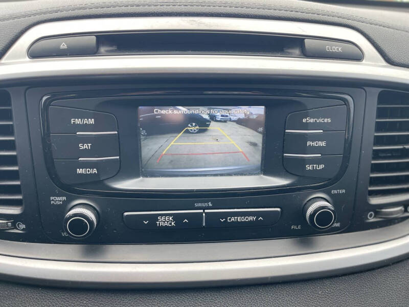 2016 Kia Sorento LX