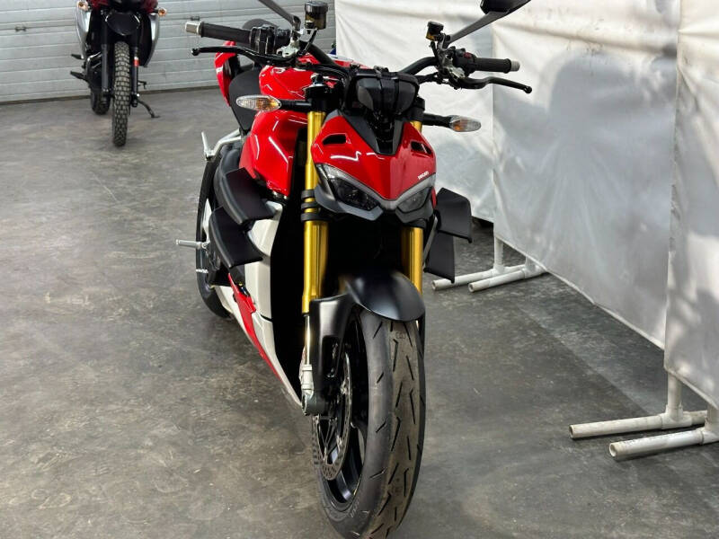 2020 Ducati Streetfighter V4S