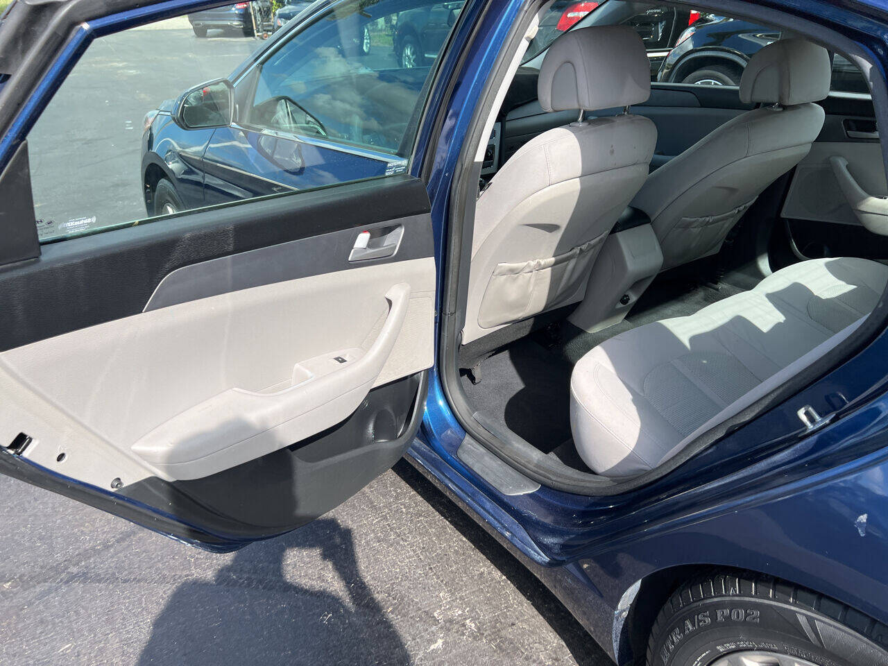 2015 HYUNDAI Sonata Sedan - $10,900