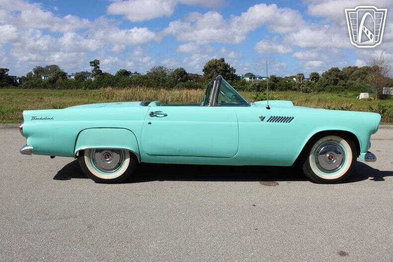 1955 Ford Thunderbird