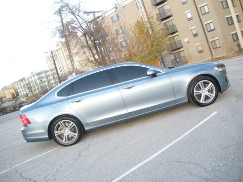 2018 Volvo S90 T5 Momentum