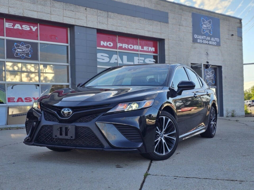 2020 Toyota Camry for sale at Quantum Auto Co in Plainfield, IL