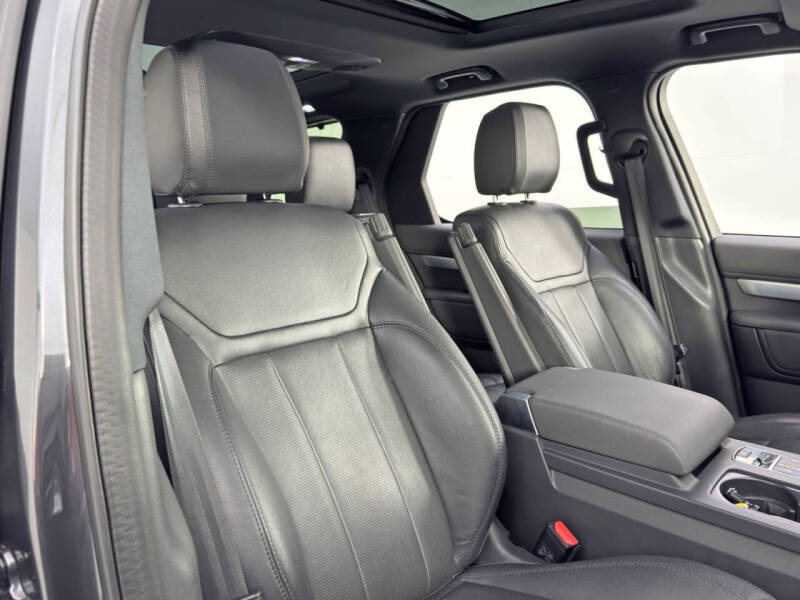 2020 Land Rover Discovery Landmark Edition