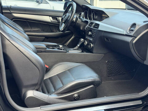 2012 Mercedes-Benz C-Class C 63 AMG