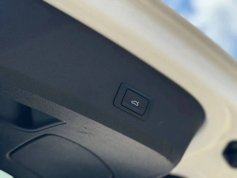 2015 Audi Q7 3.0T quattro Premium