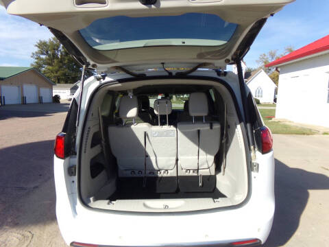 2019 Chrysler Pacifica Touring L Plus