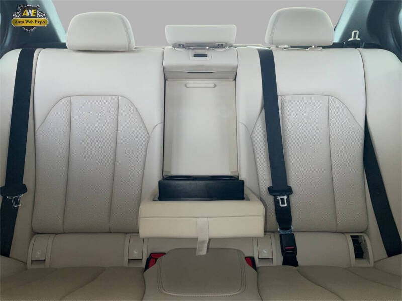 2023 BMW 3 Series 330e