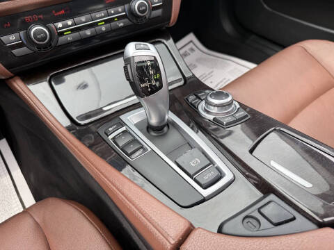 2012 BMW 5 Series 528i