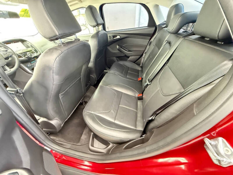 2017 Ford Focus Titanium