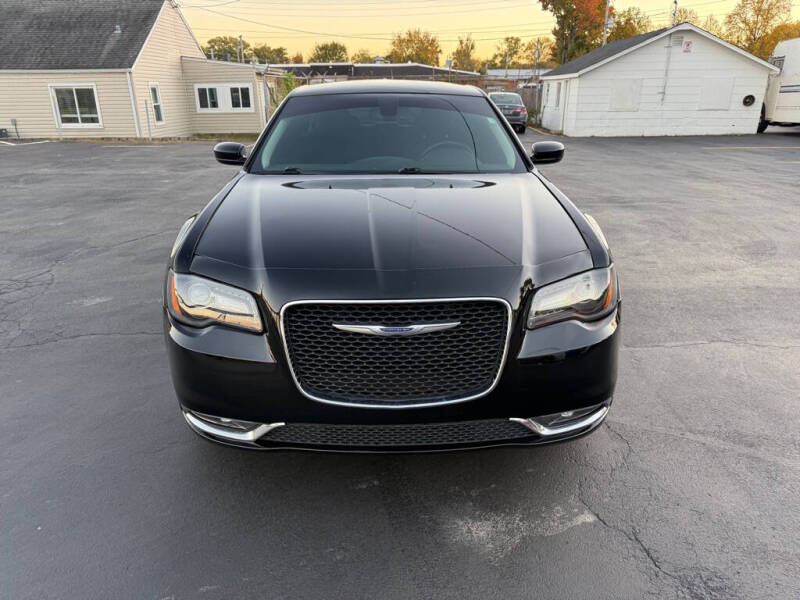 2020 Chrysler 300 Touring