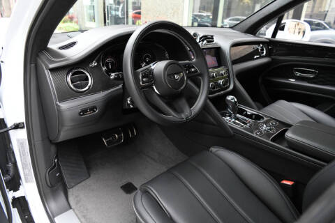 2024 Bentley Bentayga Azure V8