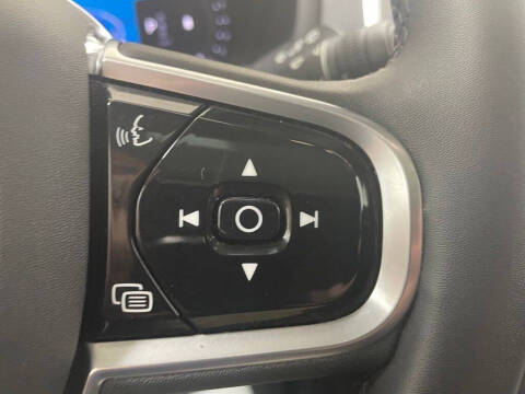 2023 Volvo XC90 B5 Core