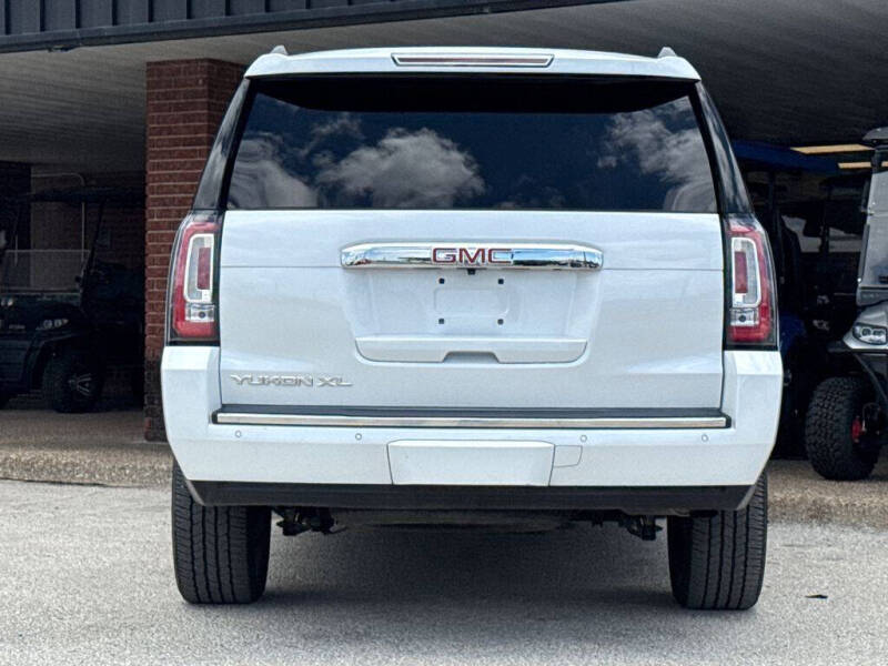2017 GMC Yukon XL Denali