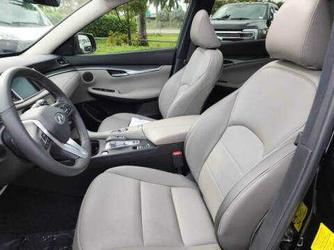 2025 Infiniti QX50 Luxe