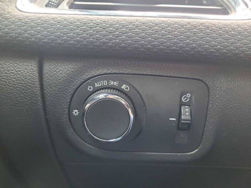 2017 Chevrolet Cruze LT Auto