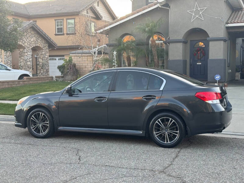 2012 Subaru Legacy 2.5i photo 4