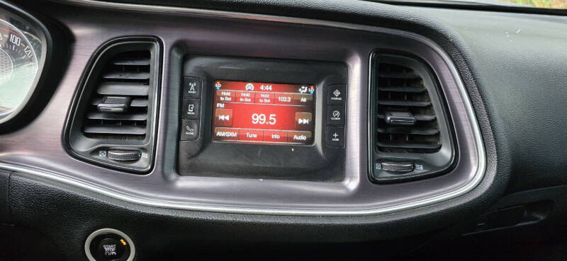 2015 Dodge Challenger SXT