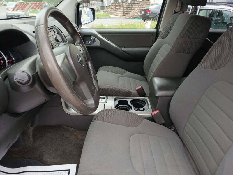 2012 Nissan Pathfinder SV