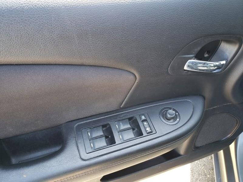 2013 Chrysler 200 LX