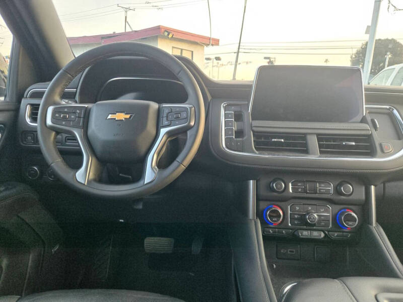 2024 Chevrolet Suburban LT