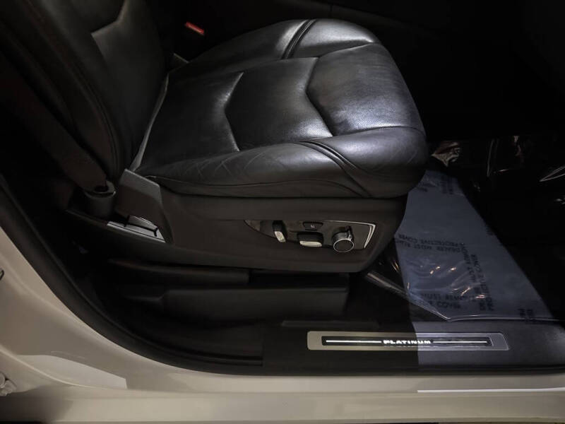 2018 Cadillac Escalade Platinum