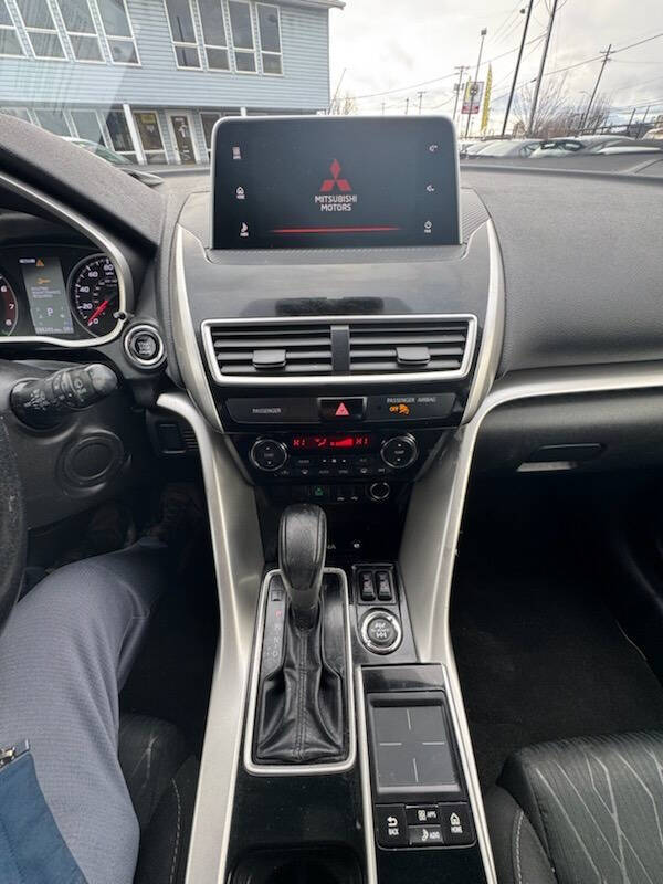 2020 Mitsubishi Eclipse Cross SE