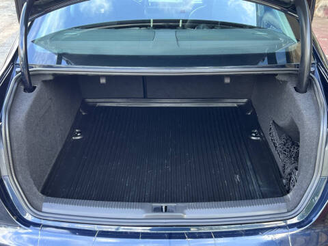 2011 Audi A4 2.0T quattro Prestige