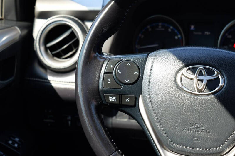 2017 Toyota RAV4 XLE