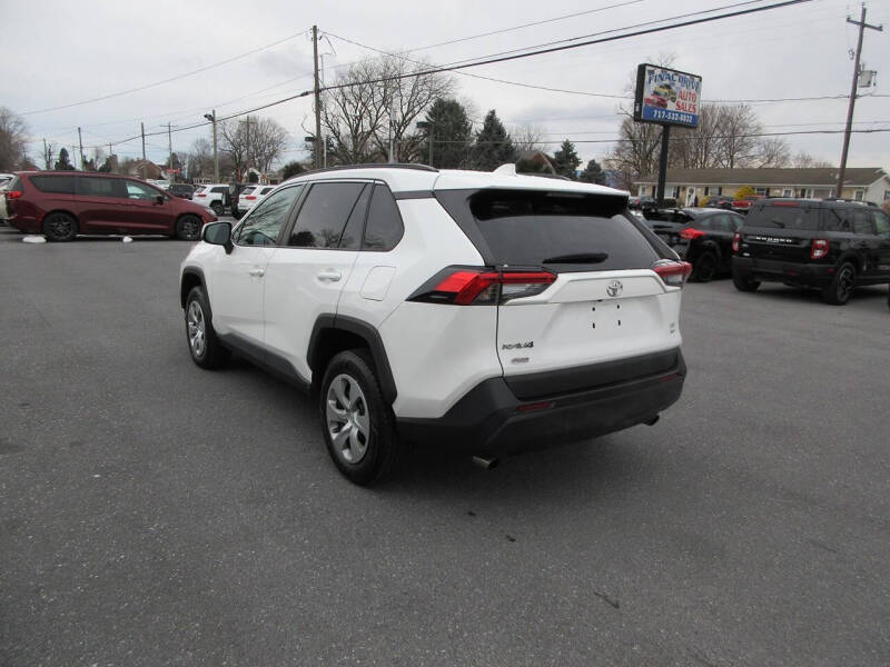 2020 Toyota RAV4 LE